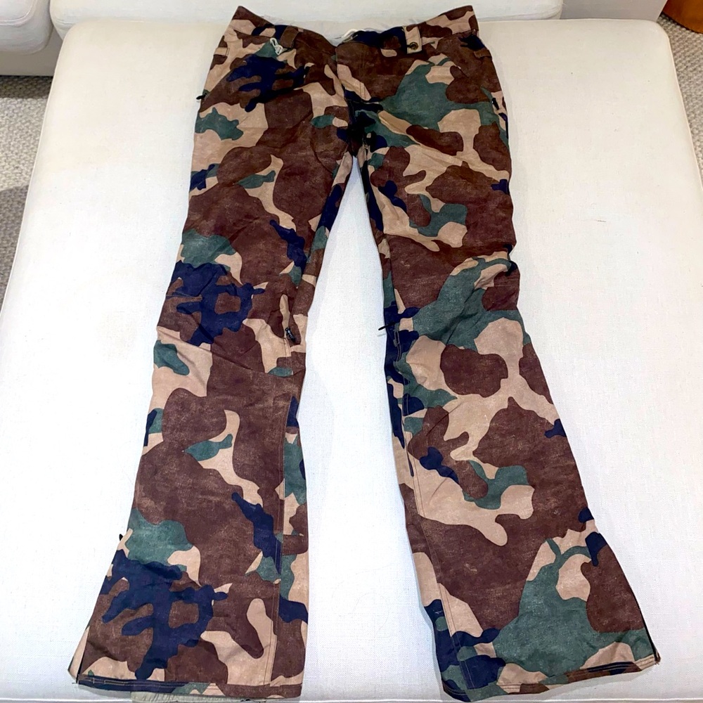 686 Women’s Parkland Camo Snowboard/Ski Pant